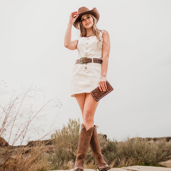 Stetson Spring  Outfits with hats, Short cowboy boots outfit, Suede jacket  outfit